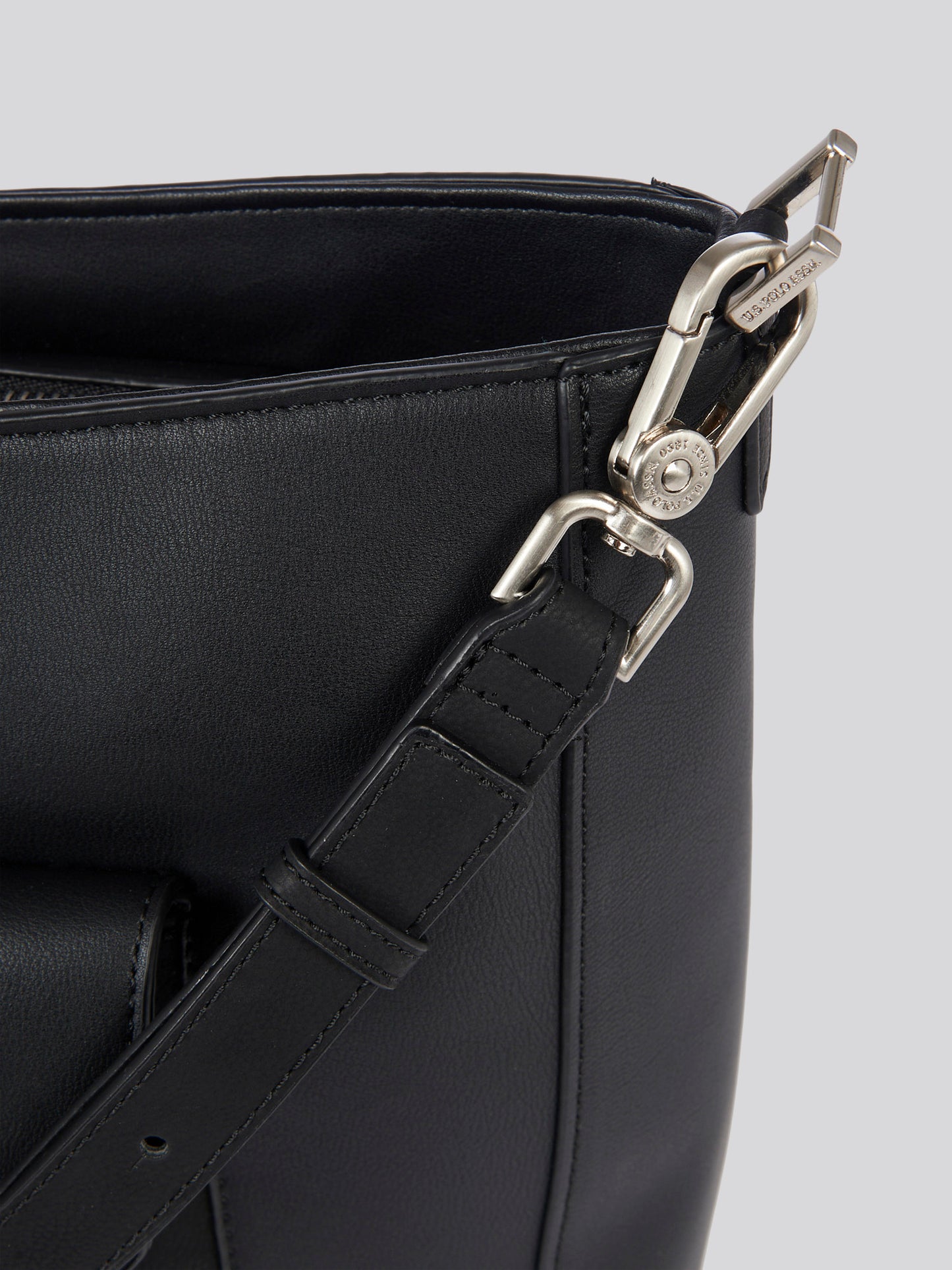 U.S. Polo Assn. Womens Romantic Hobo Bag in Black