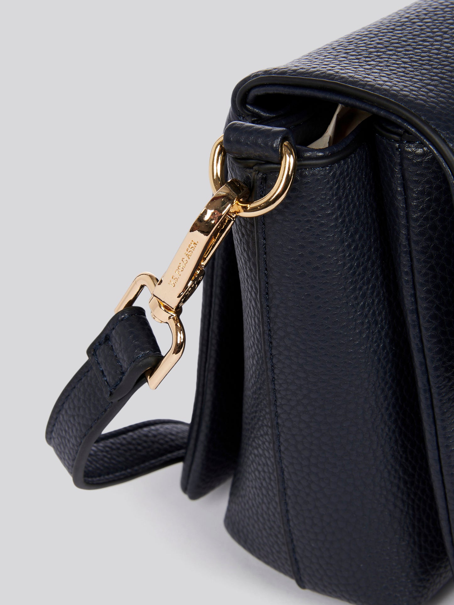 U.S. Polo Assn. Womens Stanford Flap Crossbody Bag in Navy