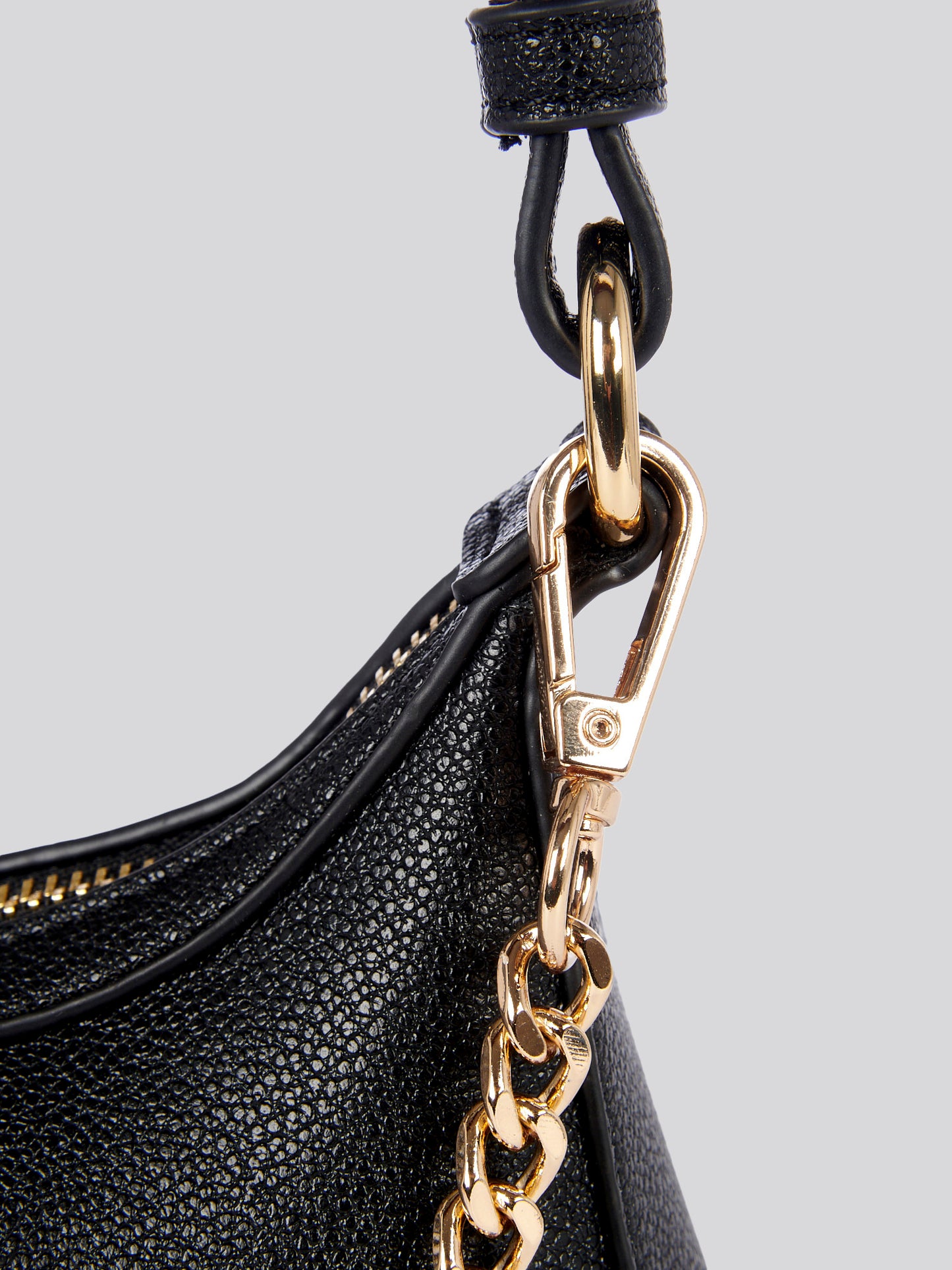 U.S. Polo Assn. Womens Jones Chic Hobo Bag in Black