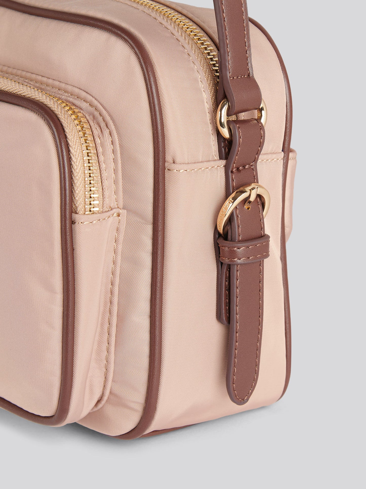 U.S. Polo Assn. Womens Houston Crossbody Pocket Bag Warm Taupe