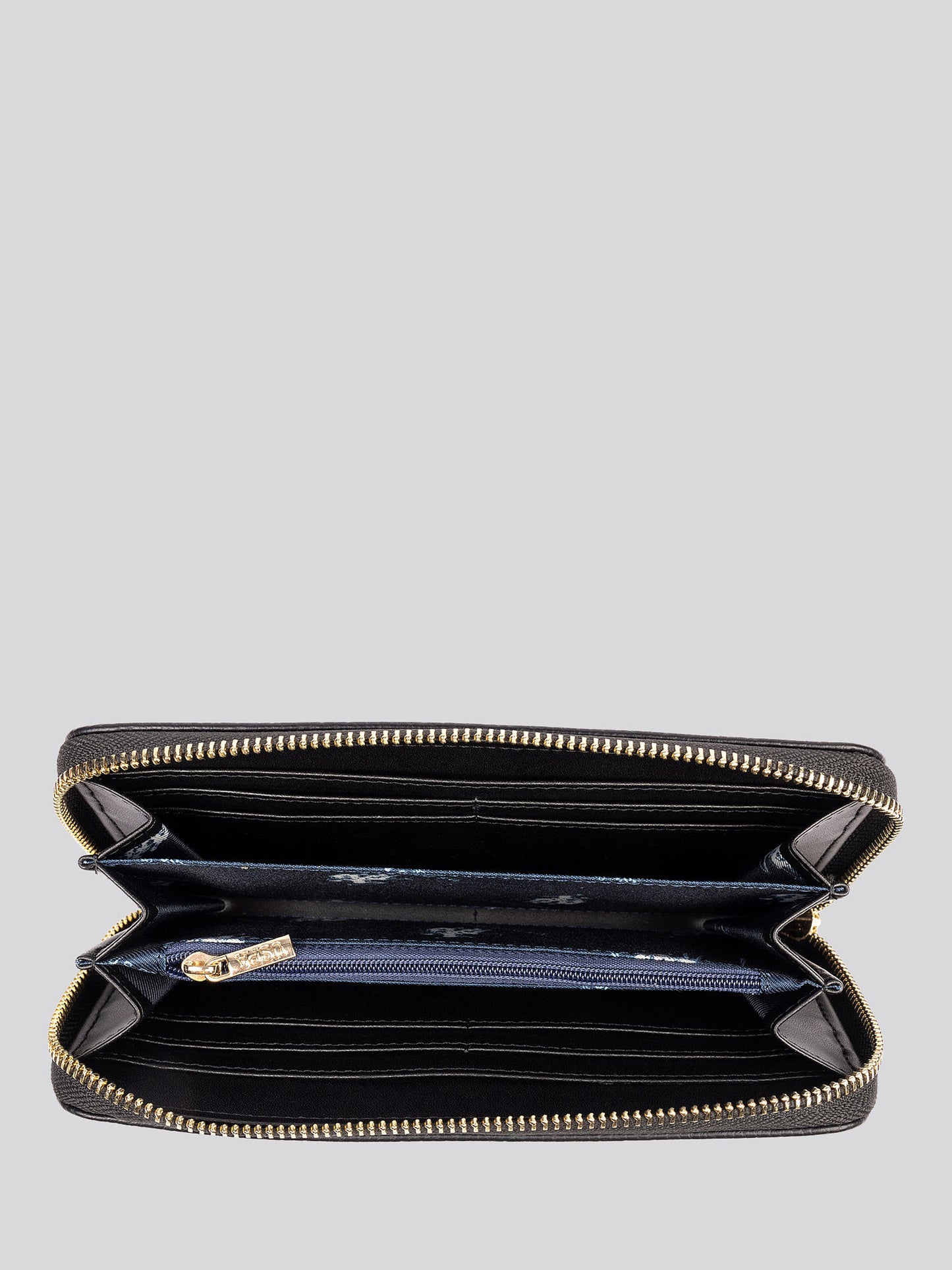Womens Jones Large Zip Around Wallet in Black