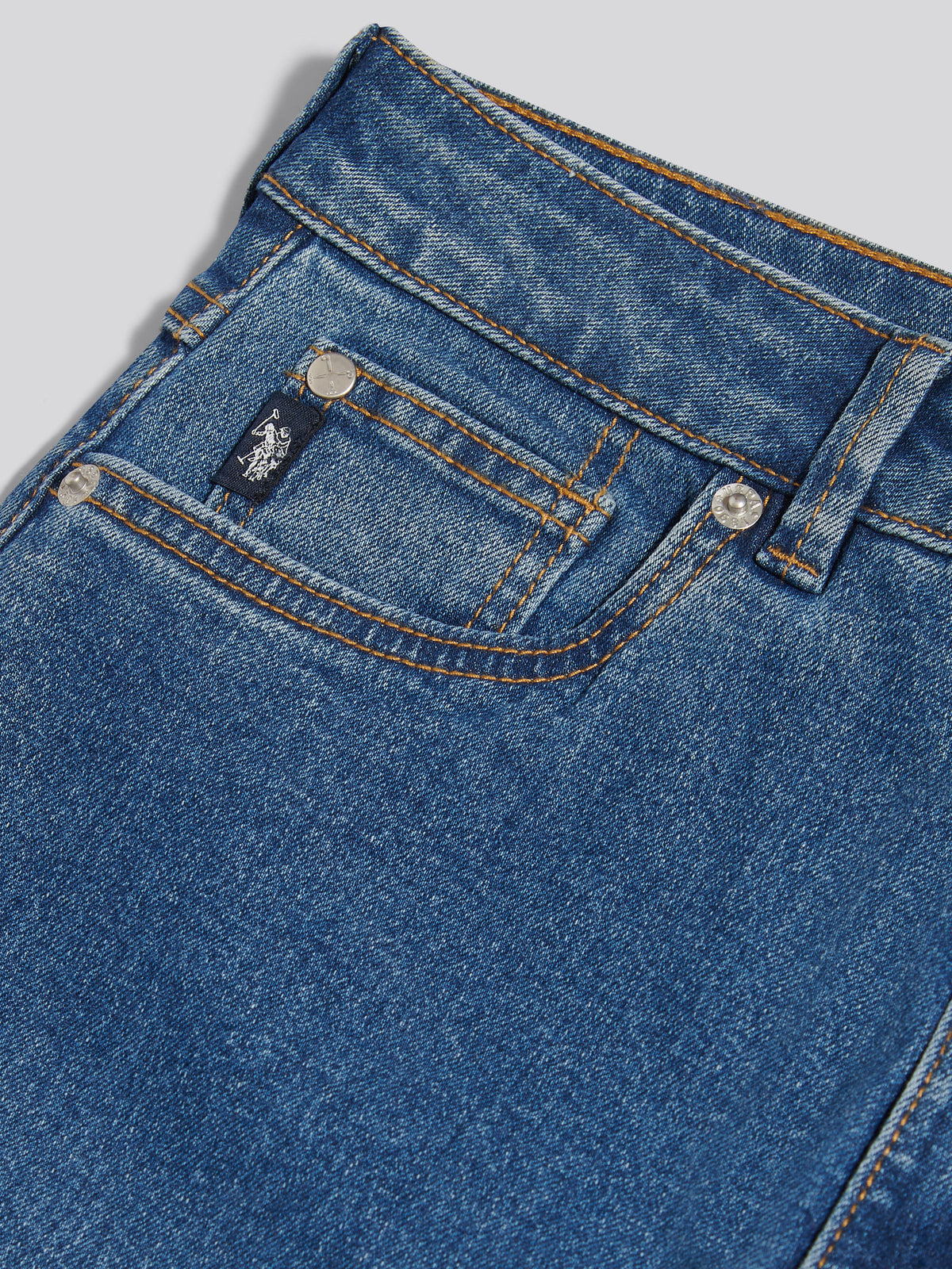 Womens Straight Fit Jean Mid Blue Wash