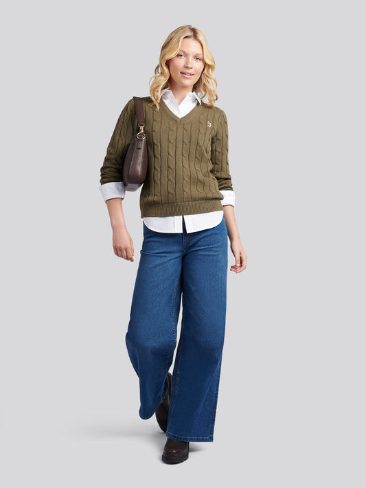 Womens V-Neck Cable Jumper in Kalamata Green