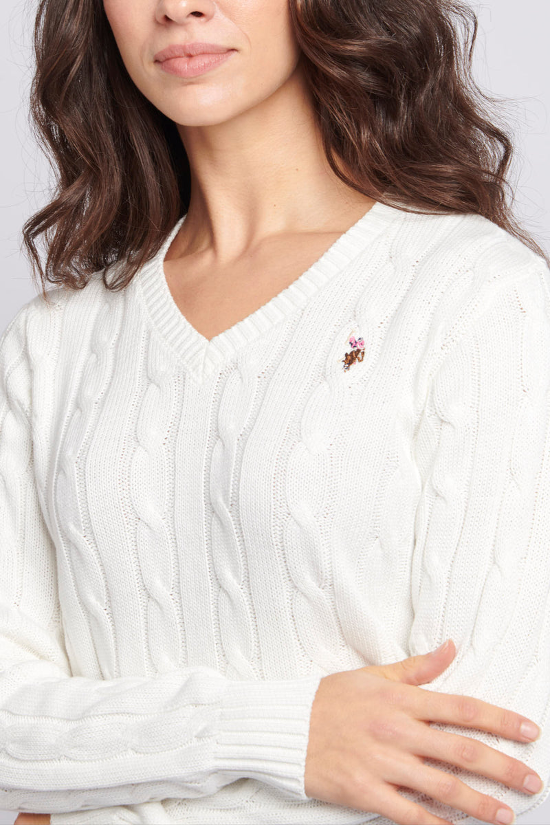 Womens V-Neck Cable Knit Jumper in Marshmallow