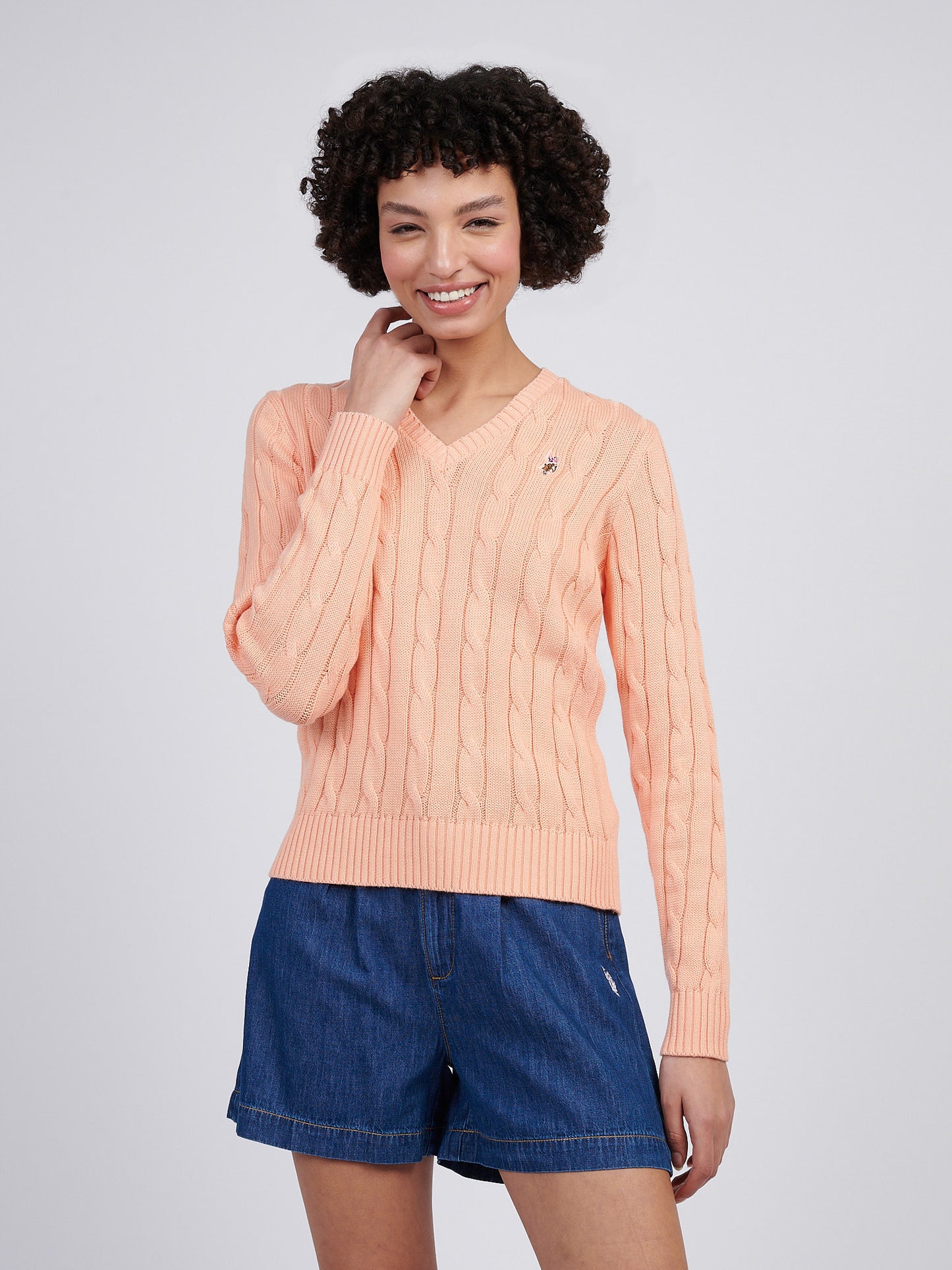 Womens V-Neck Cable Jumper in Peach Nectar