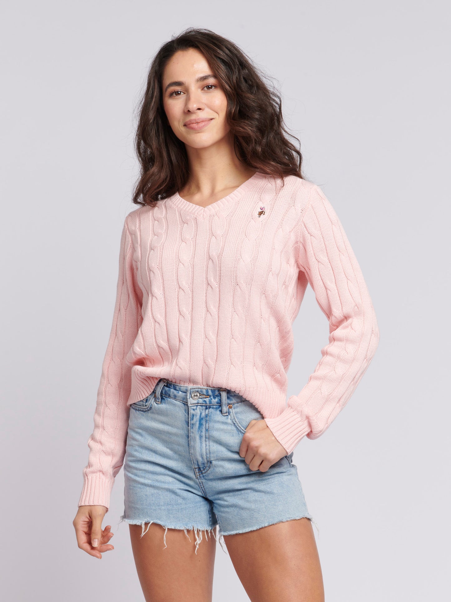 Womens V-Neck Cable Jumper in Crystal Rose