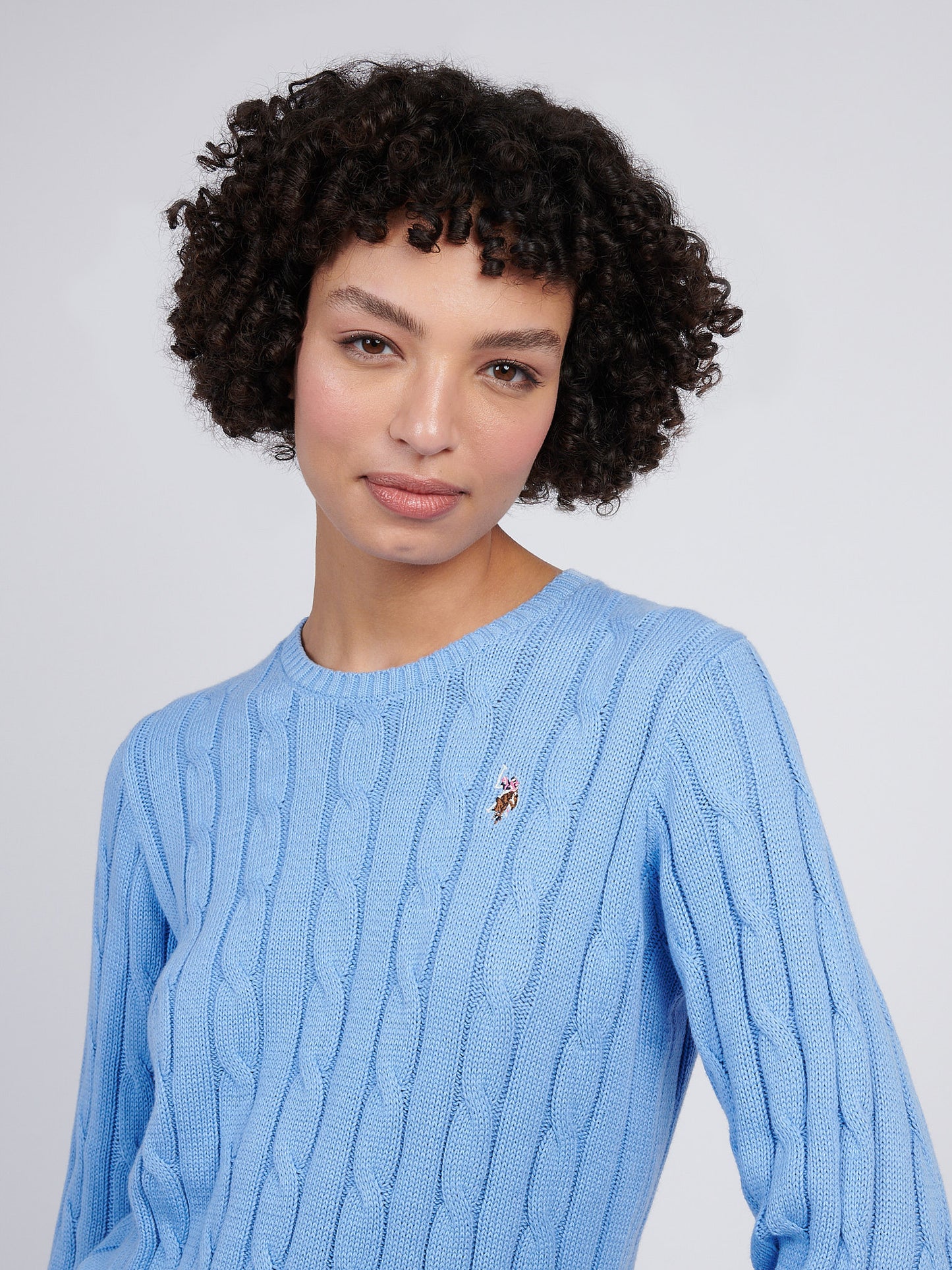 Womens Crew Neck Cable Jumper in Vista Blue