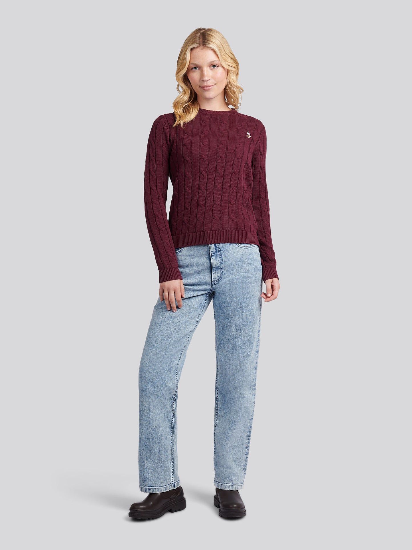 Womens Crew Neck Cable Jumper in Fig
