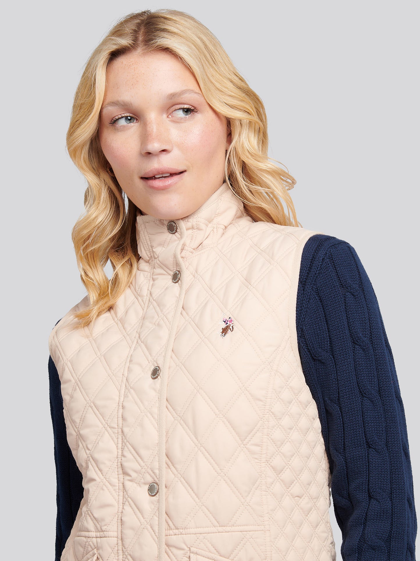 Womens Hacking Quilted Gilet in Smoke Gray