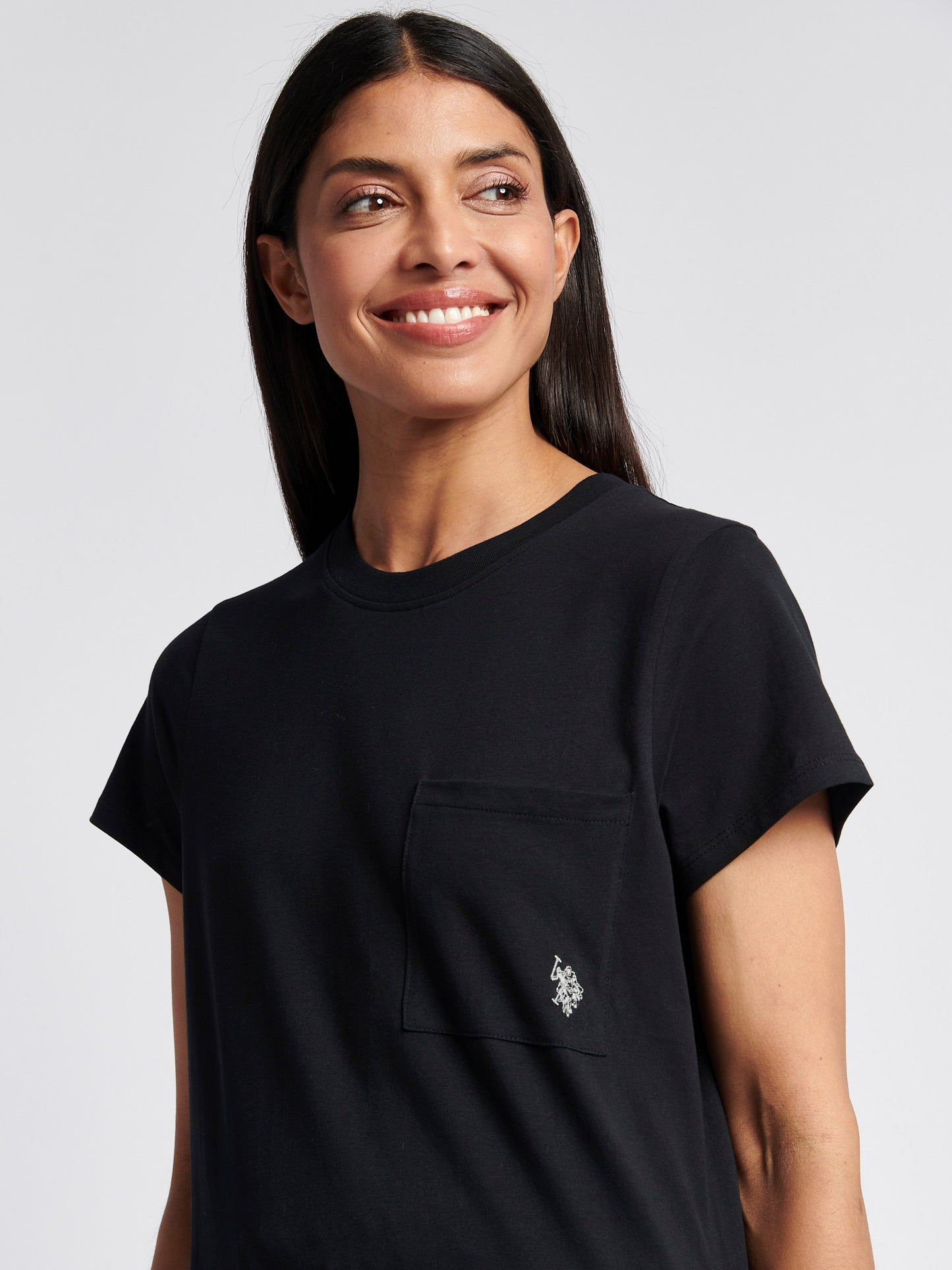 Womens Crew Neck Pocket T-Shirt in Black