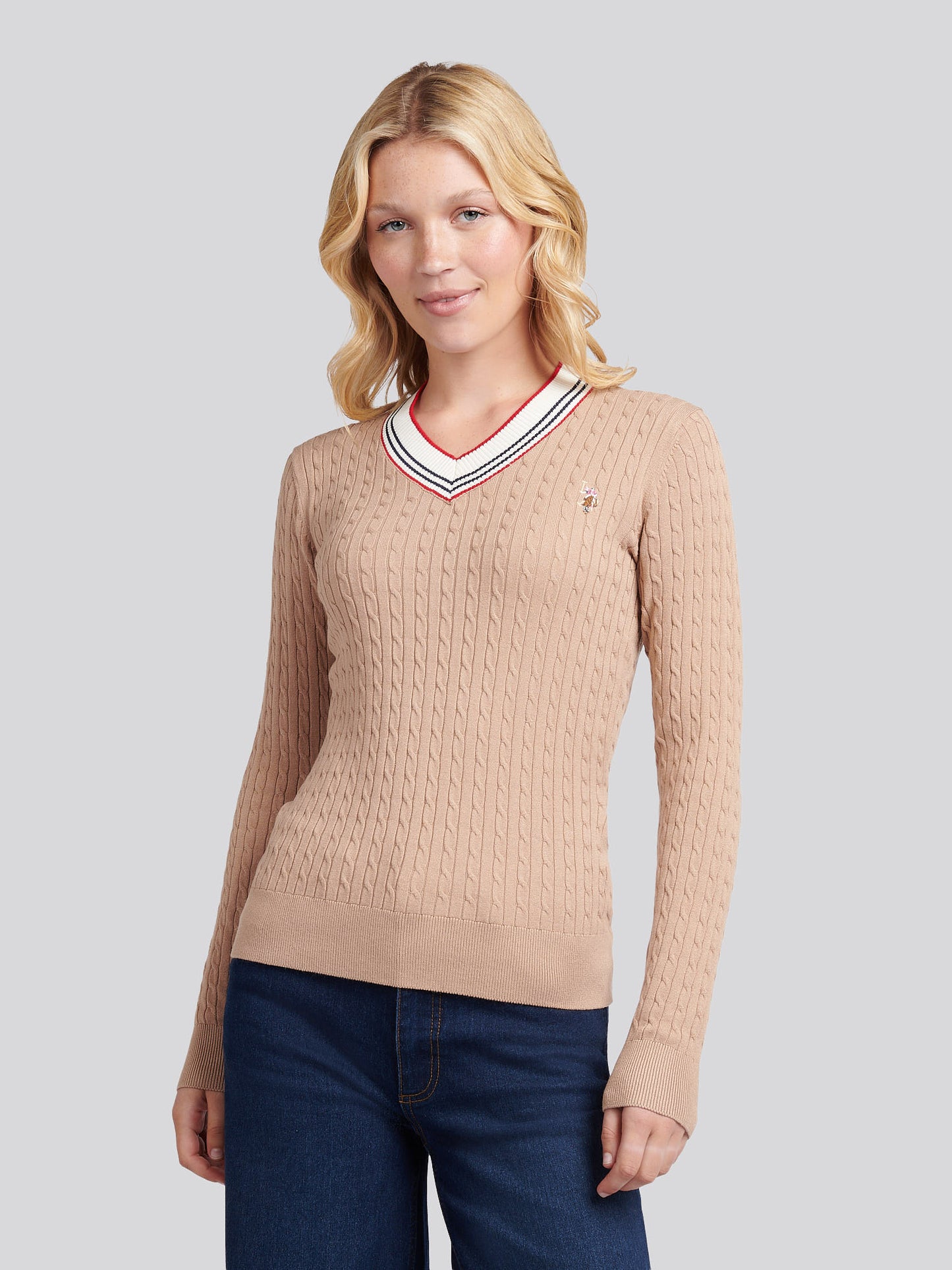 Womens Fine Cable Contrast V-Neck Jumper in Natural