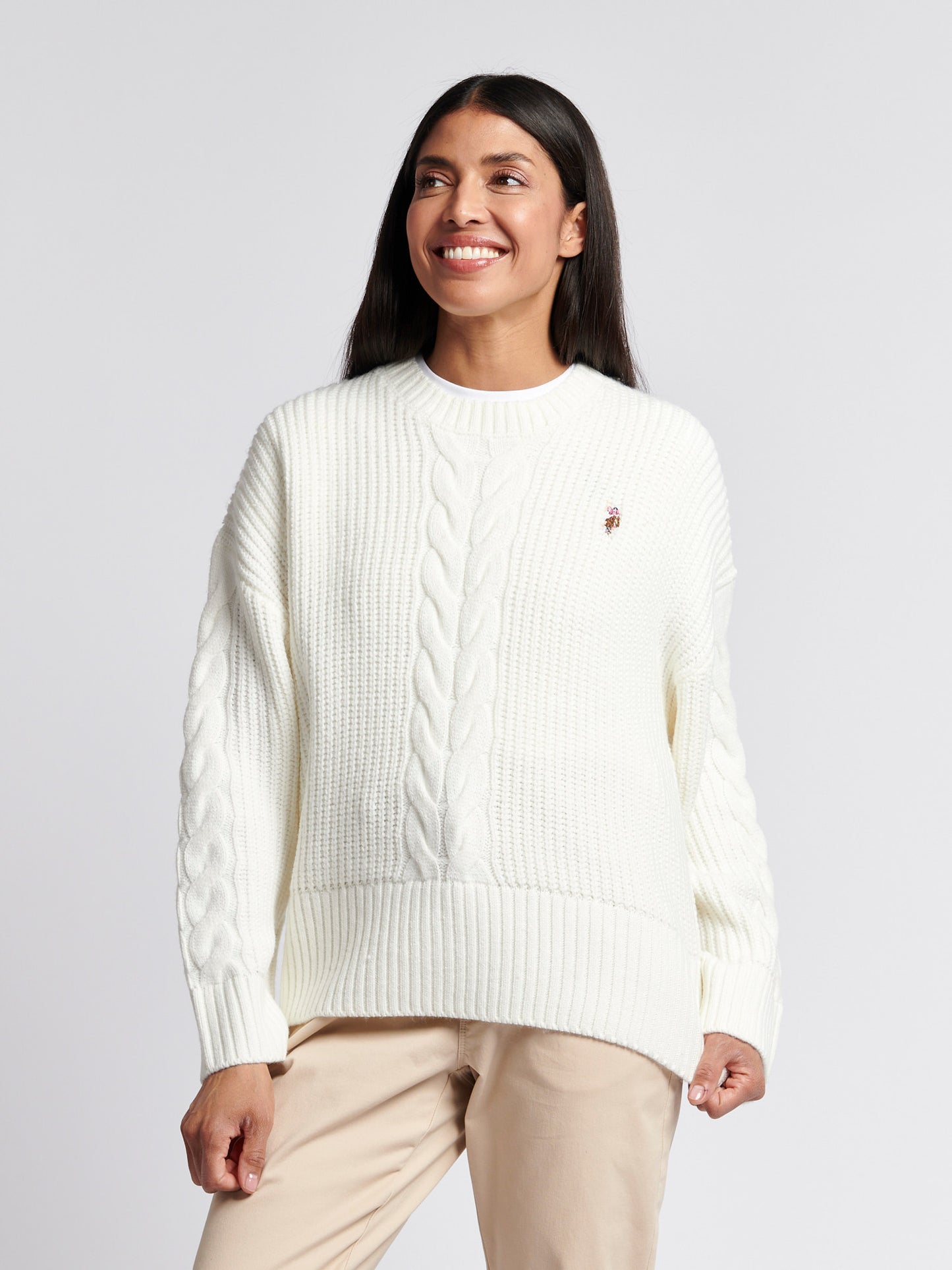Womens Chunky Central Cable Jumper in Egret