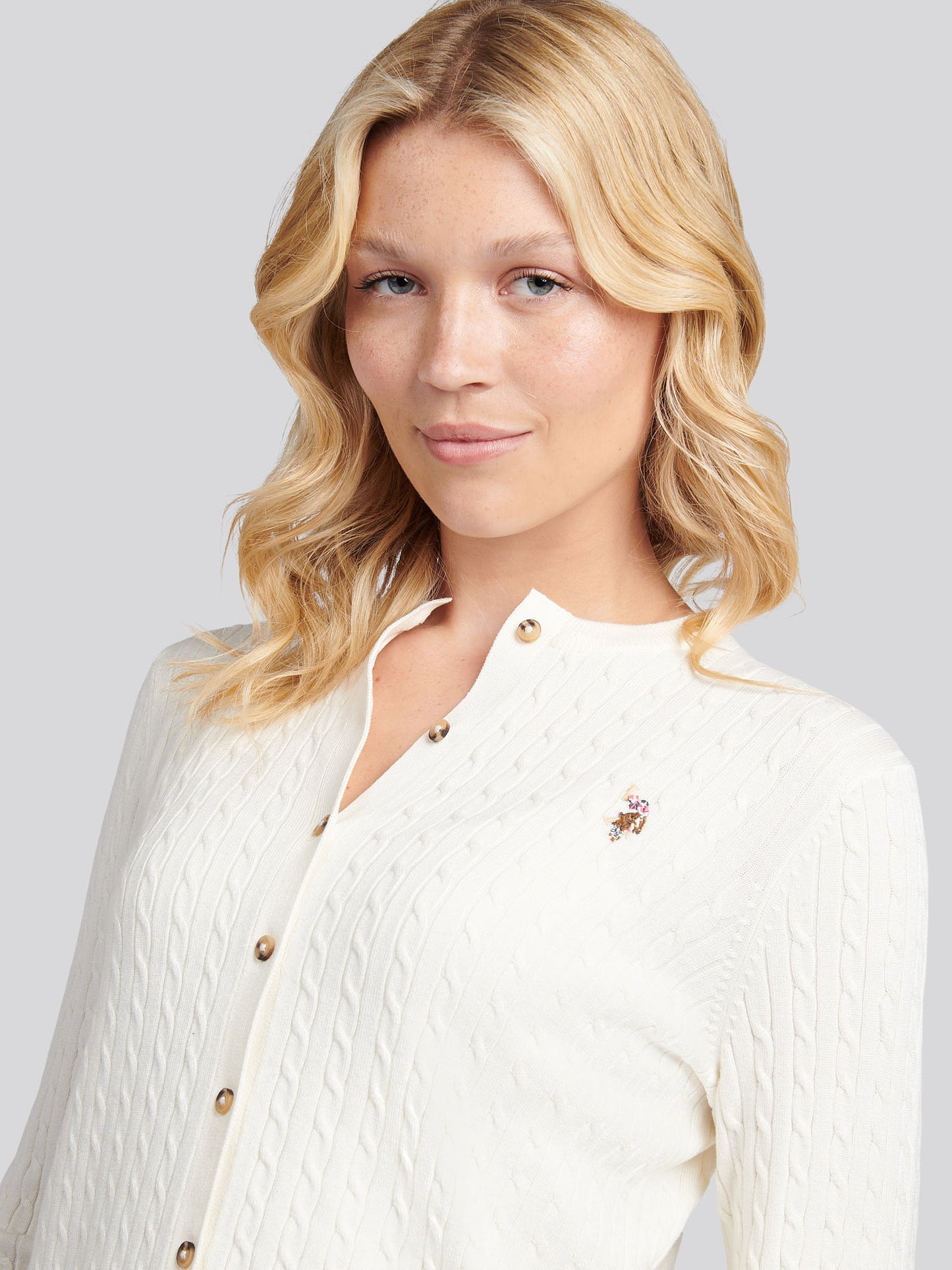 Womens Fine Cable Knit Cardigan in Marshmallow