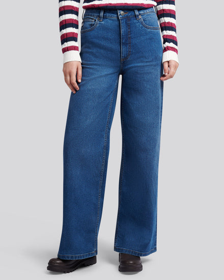 Womens Wide Fit Jean in Mid Wash