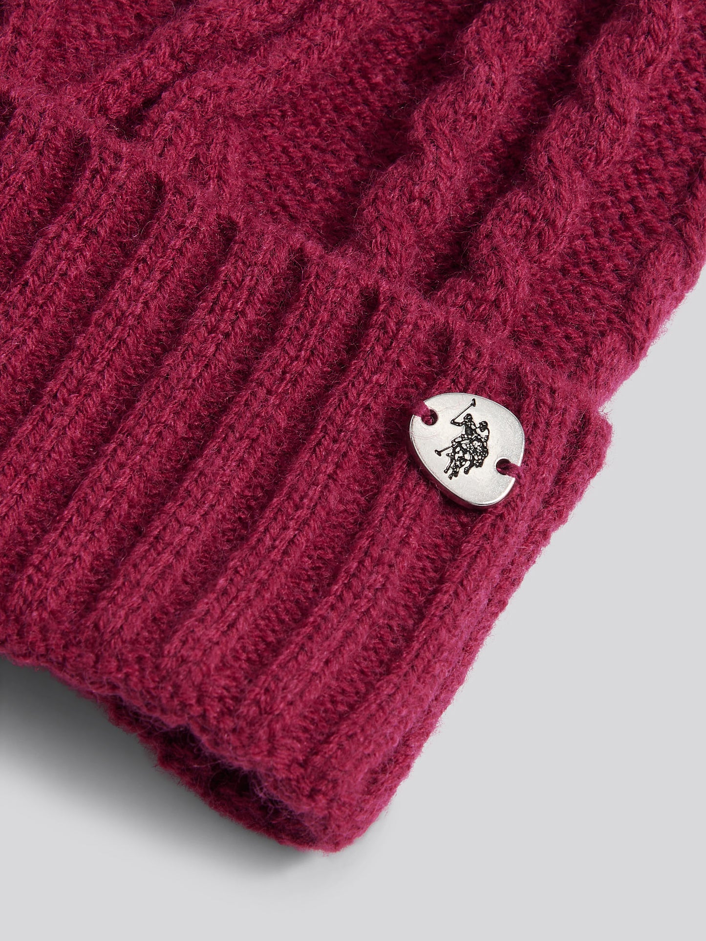 Womens Twist Cable Fur Bobble Knit Beanie in Beaujolais