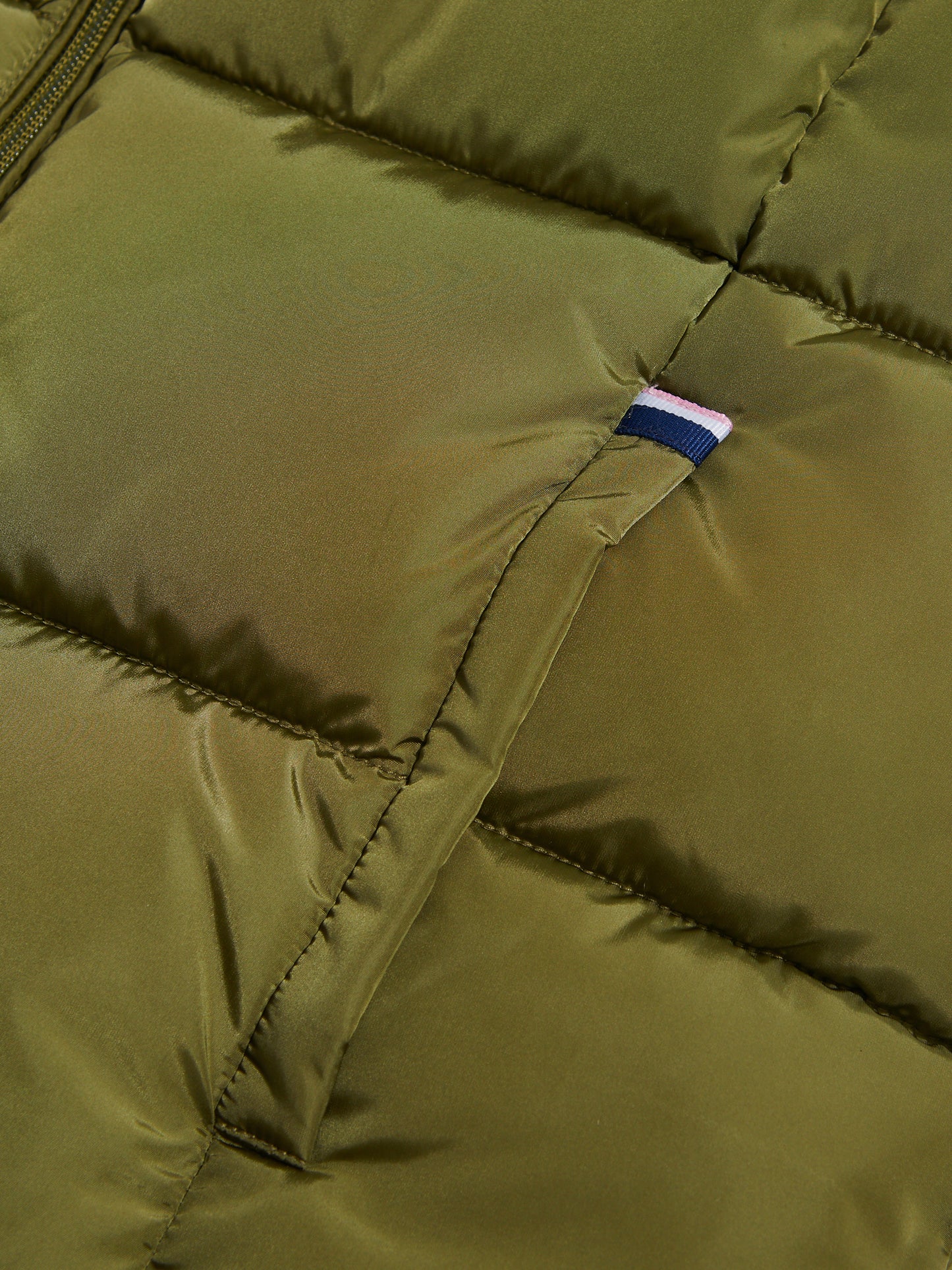 Womens Lightweight Puffer Gilet Olive Branch
