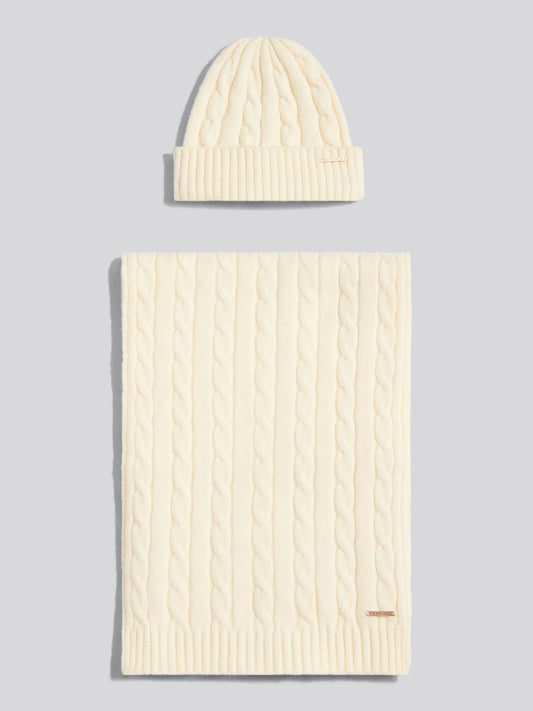 Womens Signature Cable Knit Beanie & Scarf Gift Set Marshmallow