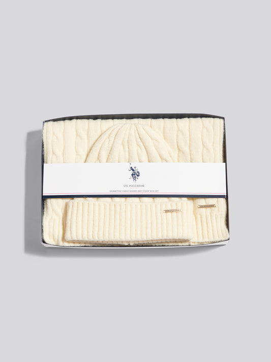 Womens Signature Cable Knit Beanie & Scarf Gift Set Marshmallow